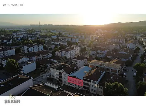 50-ŞEKER EMLAK YENİ MAHALLEDE EN ÜST KAT 2+1-80m2 KİRALIK DAİRE